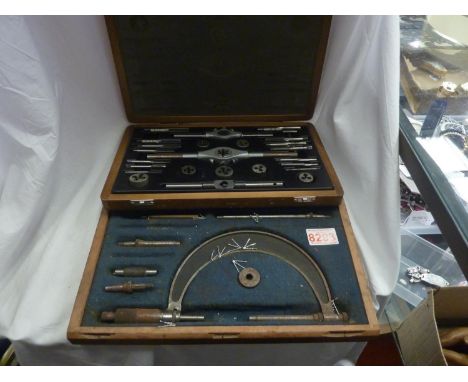 Boxed large micrometer and die set. UK P&amp;P Group 2 (£20+VAT for the first lot and £4+VAT for subsequent lots) 