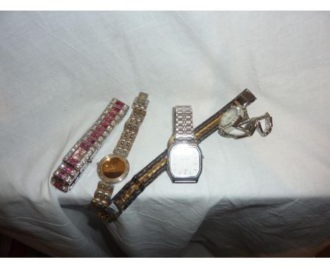 Five mixed watches to include Casio digital. UK P&amp;P Group 1 (£16+VAT for the first lot and £2+VAT for subsequent lots) 