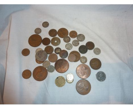 Mixed coins including silver. UK P&amp;P Group 1 (£16+VAT for the first lot and £2+VAT for subsequent lots) 