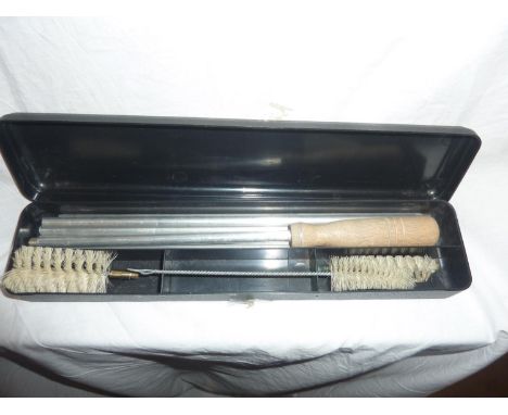 Shotgun cleaning kit. UK P&amp;P Group 2 (£20+VAT for the first lot and £4+VAT for subsequent lots) 