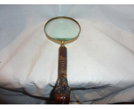 Skull head magnifying glass. UK P&amp;P Group 2 (£20+VAT for the first lot and £4+VAT for subsequent lots) 