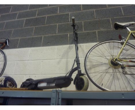 Viro electric scooter. Not available for in-house P&amp;P 