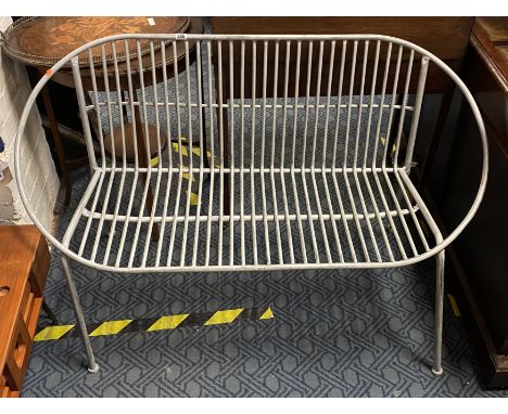 METAL BENCH 