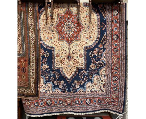 FINE CENTRAL PERSIAN SAROUK CARPET 307CMS X 202CMS