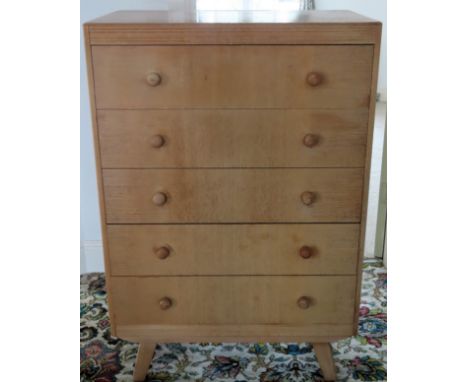 20th century Art Deco style light oak chest of five drawers. Approx. 112cm H x 76cm W  x 48cm D

Used condition, scuffs and s