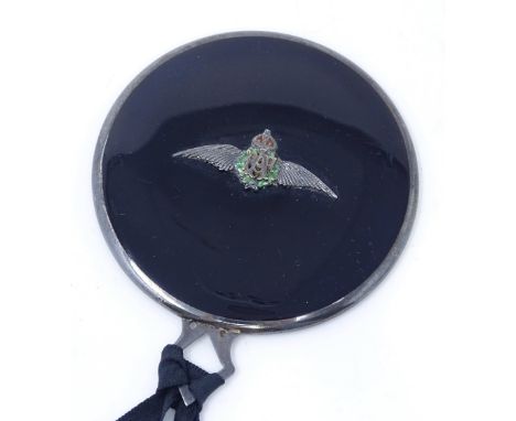 An unmarked silver-framed RAF sweetheart black enamel pocket mirror, diameter 5.5cm 