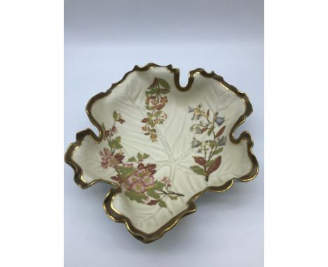 A Victorian Royal Worcester blush ivory leaf design bowl, beautifully painted with floral designs and gilt trim finishes. Mea