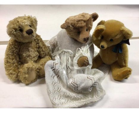 Teddy Bears - Modern designers and artist bears. Makers include Beechfield Bears, Malvern Bears, Forever Bear, Button Bear, K