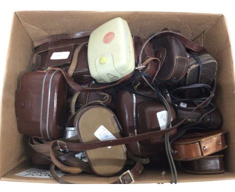 Quantity of vintage cameras including Kodak Retinas, Zeiss Ikantas, Aires Reflex and others together with various Weston and 