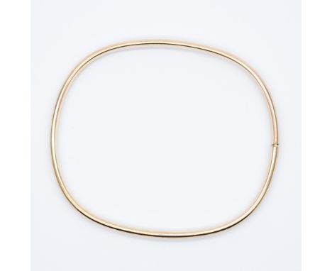 A 9ct yellow gold diamond bangle,
it has a metal inner spring,
4.7 grams approx including spring,