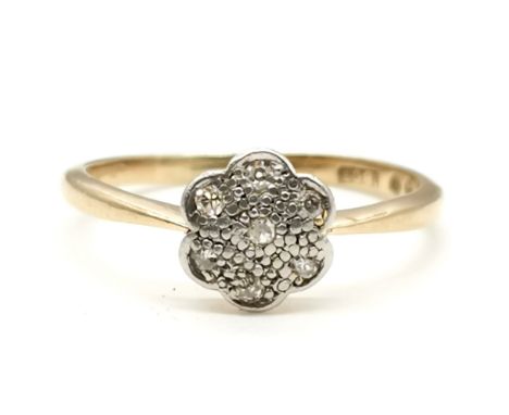 18ct marked gold diamond daisy cluster ring - size O &amp; 2.3g total weight 