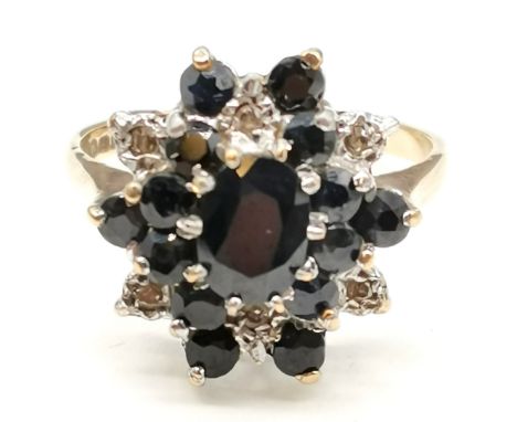 9ct hallmarked gold sapphire (15) &amp; diamond (6) cluster ring - size S &amp; 5g total weight 