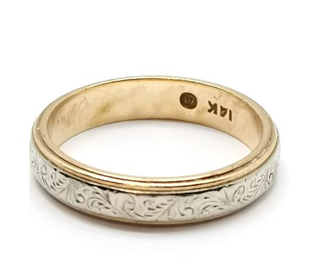 14ct marked 2 tone gold band ring - size M½ &amp; 3.7g 