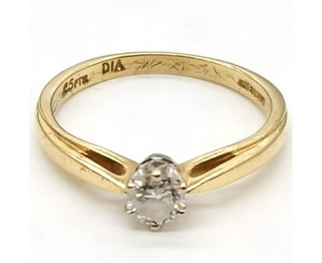 18ct hallmarked gold solitaire diamond ring - size L½ &amp; 2.4g total weight ~ the diamond is approx 4mm diameter &amp; is s