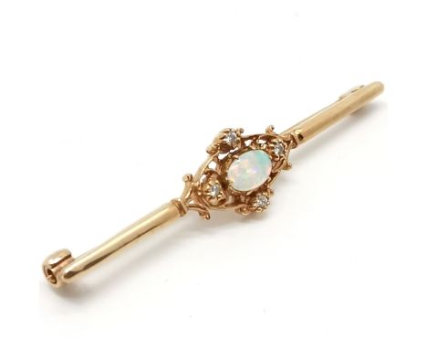 9ct hallmarked gold bar brooch set with opal &amp; diamonds - 4.5cm long &amp; 3.2g total weight 