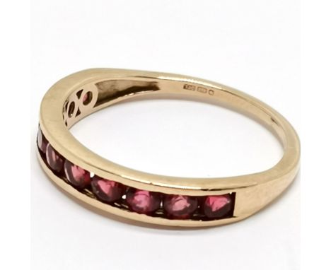 9ct hallmarked gold pink topaz channel set ring - size P½ &amp; 1.8g total weight 