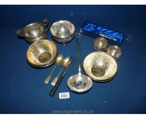 A small quantity of silver plate including boxed magnifying glass, ladle, six bowls, jug etc.