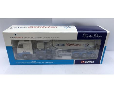 A CORGI LIMITED EDITION BOXED VOLVO FH GLOBETROTTER CC12421 