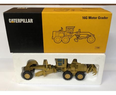 A BOXED NGZ MODEL 'CAT' 16G MOTOR GRADER 1:50 SCALE MODEL, NO.387 