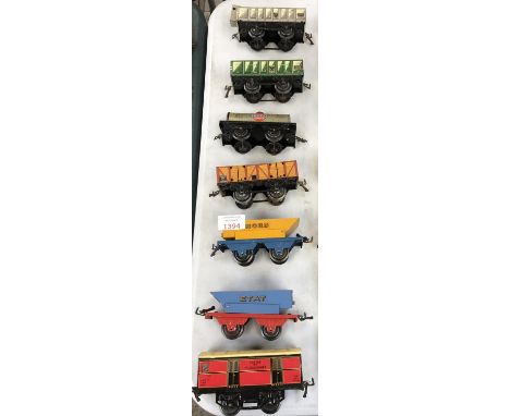 SEVEN ASSORTED VINTAGE TINPLATE MODEL RAILWAY CARRIAGES 