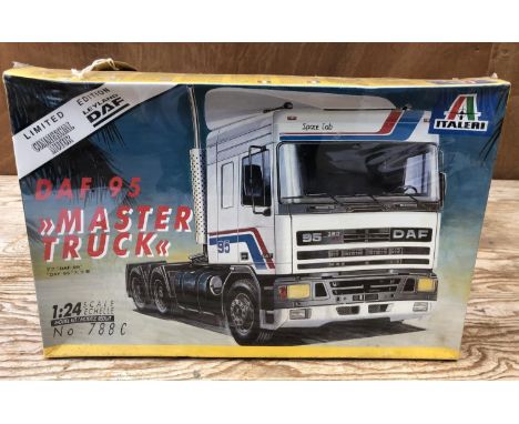 A 1:24 SCALE 'ITALERI' LIMITED EDITION COMMERCIAL MOTOR 'LEYLAND' DAF 95 MASTER TRUCK MODEL KIT 
