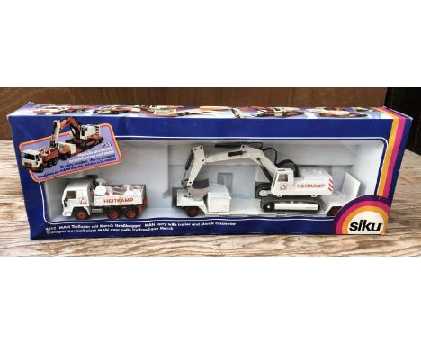 A BOXED 1:55 SCALE 'SIKU' MAN TRANSPORTER DIE CAST MODEL, 4012 