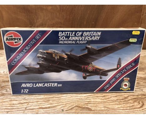A 1:72 SCALE 'AIRFIX' AVRO LANCASTER BIII FIGHTER PLANE MODEL KIT 