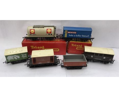 SIX ASSORTED 'OO' GAUGE MODEL RAILWAY FREIGHT CARRIAGES 