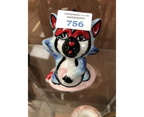 A LORNA BAILEY CERAMIC 'BATHTIME' CAT FIGURE 