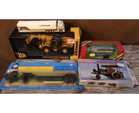 FIVE ITEMS TO INCLUDE A 'JCB JUNIOR' DIE CAST COLLECTOR SERIES MODEL, THOMAS THE TANK LOW LOADER, 'AMERANG' STEAM ROLLER, PAP