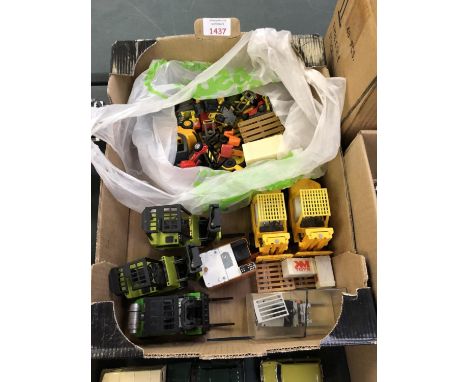 A BOX OF ASSORTED MODEL FORK LIFT TRUCKS 