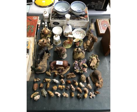 A MIXED COLLECTION OF ITEMS TO INCLUDE WADE WHIMSIES FIGURES, AYNSLEY VASE ETC (QTY) 