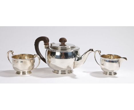 George VI silver tea set, Birmingham 1937, maker William Neale &amp; Son Ltd, consisting of teapot with wooden stepped handle