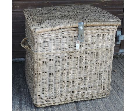 A large wicker hamper, 74cm