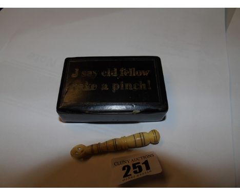 SNUFF BOX WITH INSCRIPTION AND SCOOP EST[£25-£45]