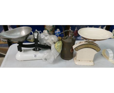 A mixed collection of items to include white Avery shop scales: similar item and brass burner (3)