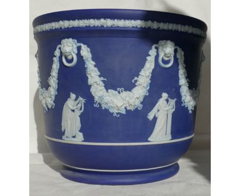 Large Wedgwood Dip Blue Planter: height 21cm