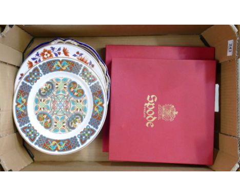 A Collection of Spode Decorative Wall Plates: together with similar boxed item and Cake stand