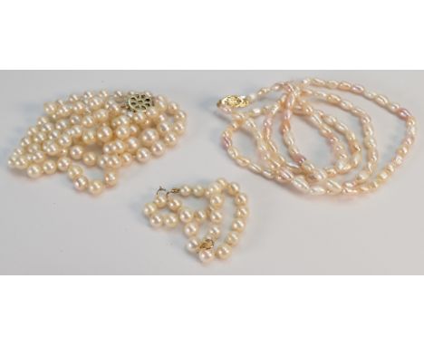 Real & cultured pearl jewellery: Real freshwater pearl single string necklace with 14ct gold clasp 72cm, cultured pearl (6mm)