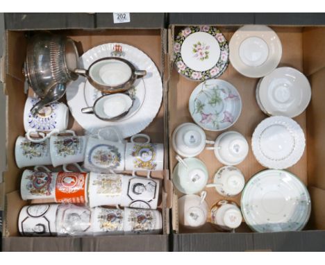 A mixed collection of items to include: commemorative mugs, floral decorated cups &amp; saucers and metalised tea service (2 