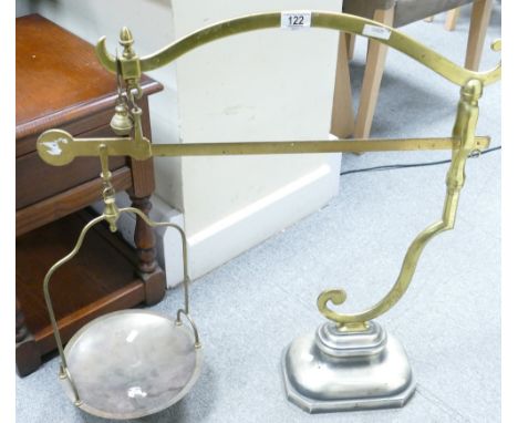 Large Continental Brass Shops Scales: