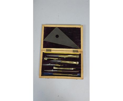 An Edwardian Cased Brass Geometry Set, 15.5cm Wide 