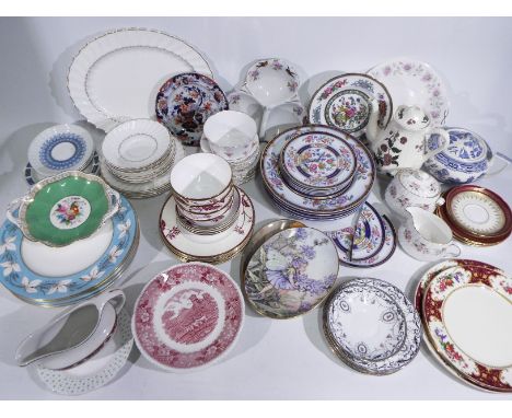 Mixed ceramics to include Royal Worcester, Minton, Royal Doulton, Cauldon, Shelley and other. One broken plate, other pieces 