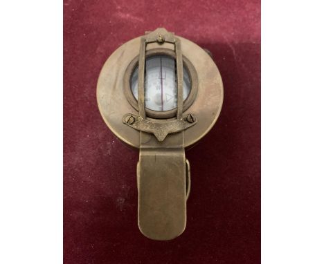 A VINTAGE STYLE LONDON TG CO.LTD COMPASS 