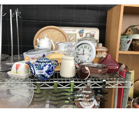 AN ASSORTMENT OF CERAMIC AND GLASS WARE TO INCLUDE BUTTER DISHES, A BISCUIT JAR ETC 