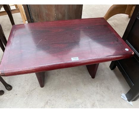 A RETRO PEDESTAL COFFEE TABLE STAMPED 'VEJLE STOLE-OG MOBEL FABRIQUE', 30x20" 