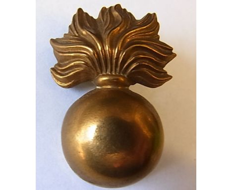 Fifeshire Artillery Volunteers WWI Forage Other-ranks cap badge (Brass, lugs) K&K: 839