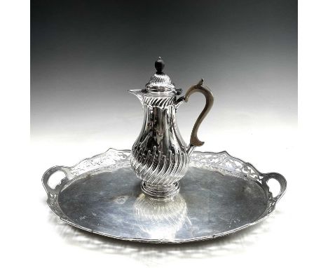 A Georgian style silver plated coffee pot, with pear wood handle, height 27.5cm, together with an oval silver plated tray (2)