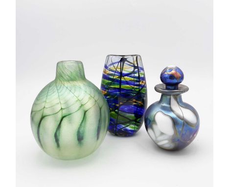 Norman Stuart CLARKE (b.1944)An iridescent art glass perfume bottle with stopper Signed & dated (20)02Height 11cmTogether wit