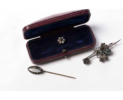 EDWARDIAN PEARL SET INSECT MOTIF BROOCH
the insect formed of a hardstone body, the wings set with seed pearls, unmarked, 55cm